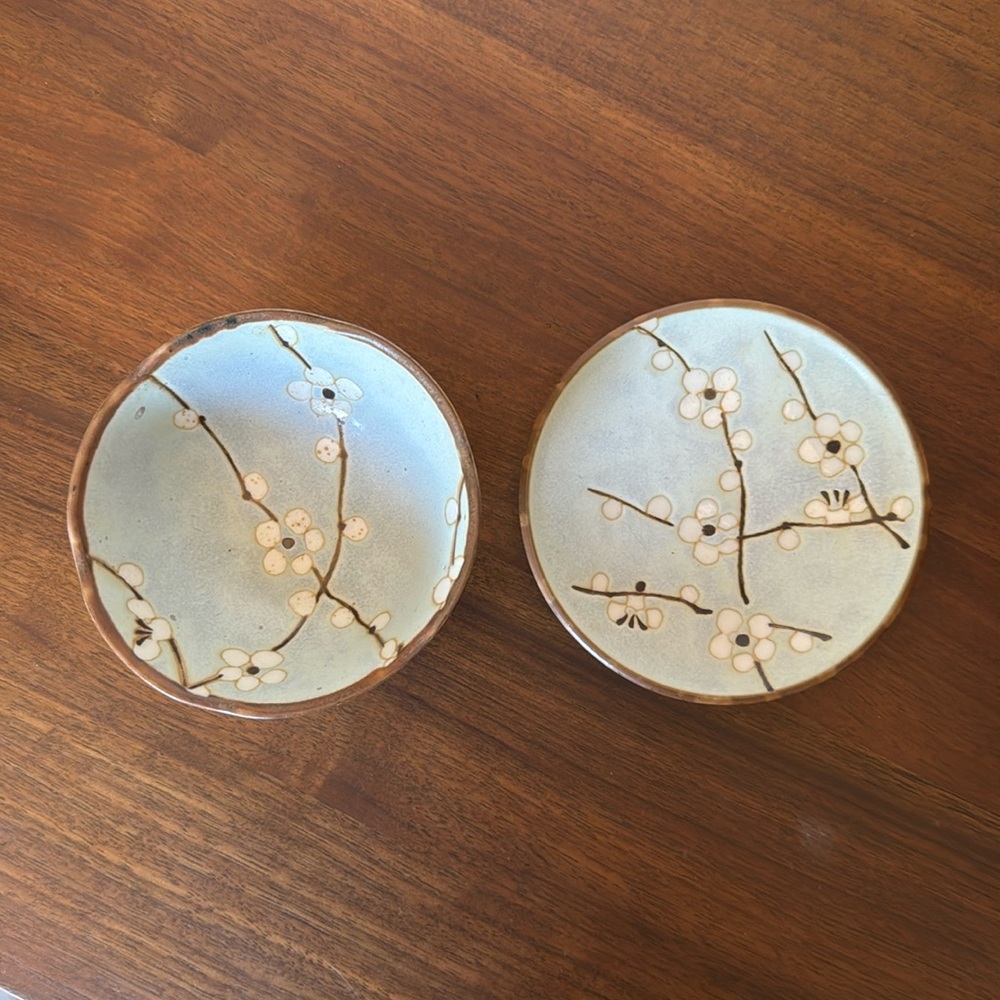 Small bowl and saucer set